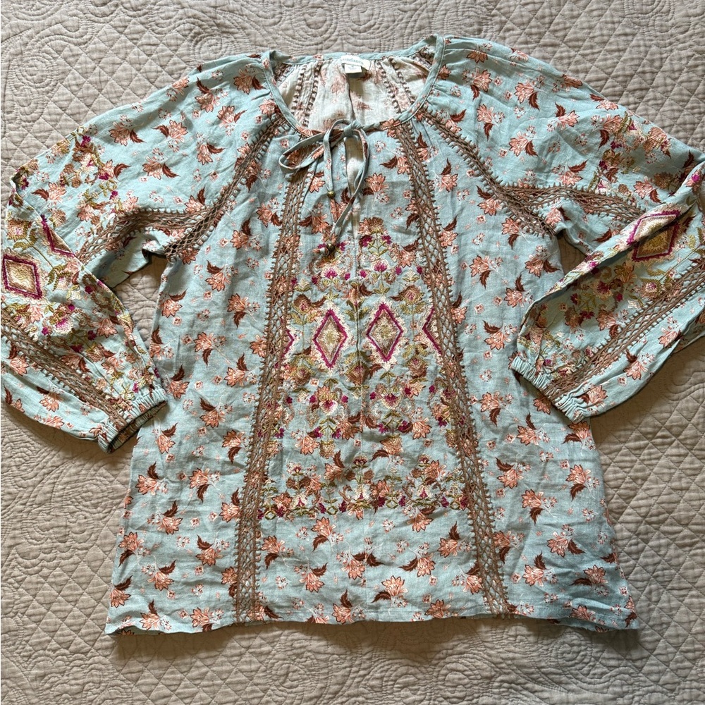 Gorgeous Sundance embroidered linen top